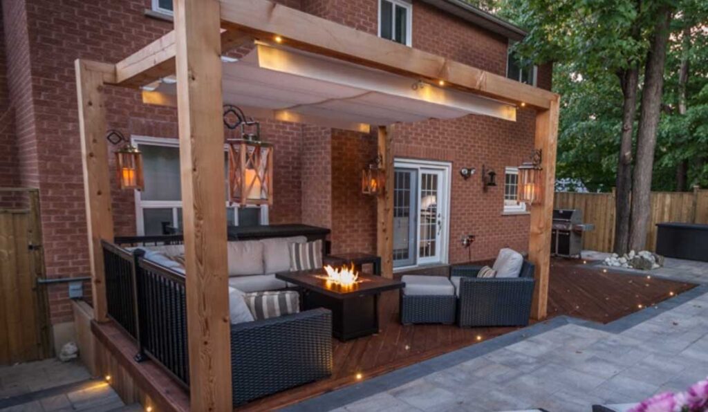 cedar deck with pergola